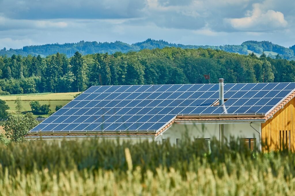 Monocrystalline vs. Polycrystalline Solar Panels: Which is Right for You?